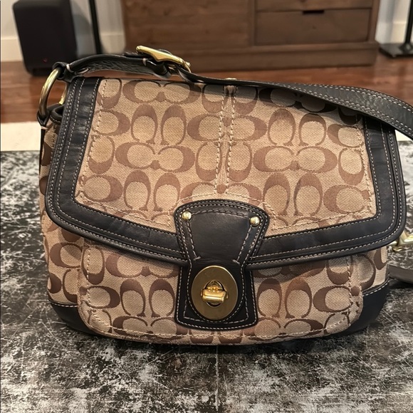 Coach Tan and Black Signature Shoulder Bag - Picture 2 of 8